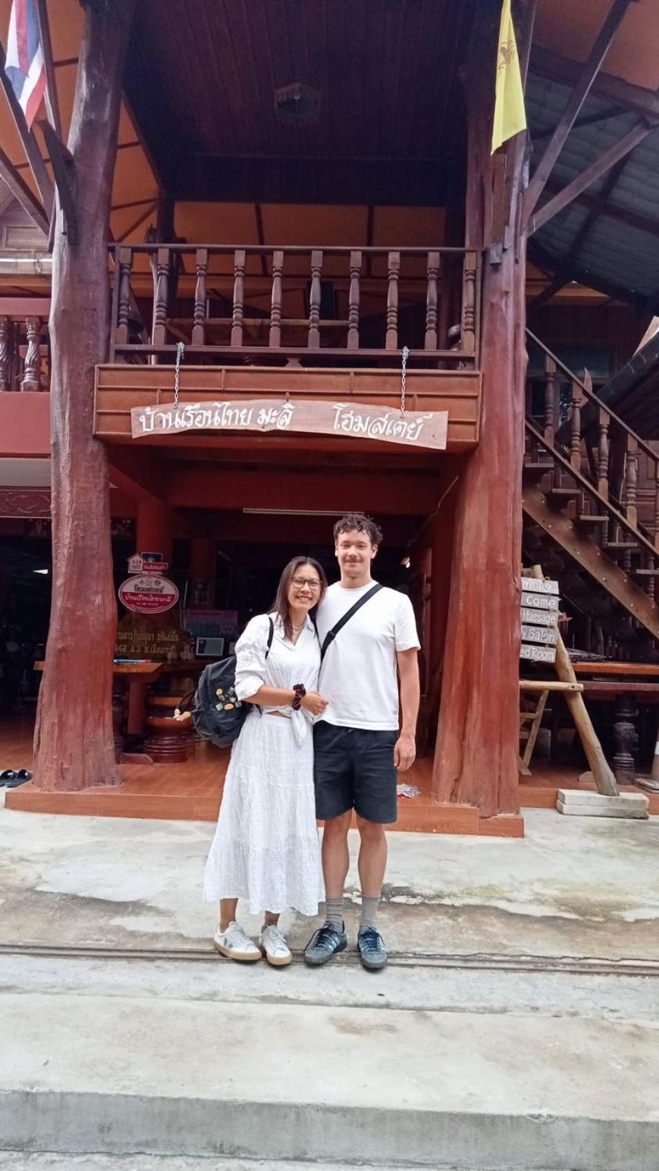 บ้านเรือนไทยมะลิเมืองเก่า สุโขทัย ภายนอก รูปภาพ